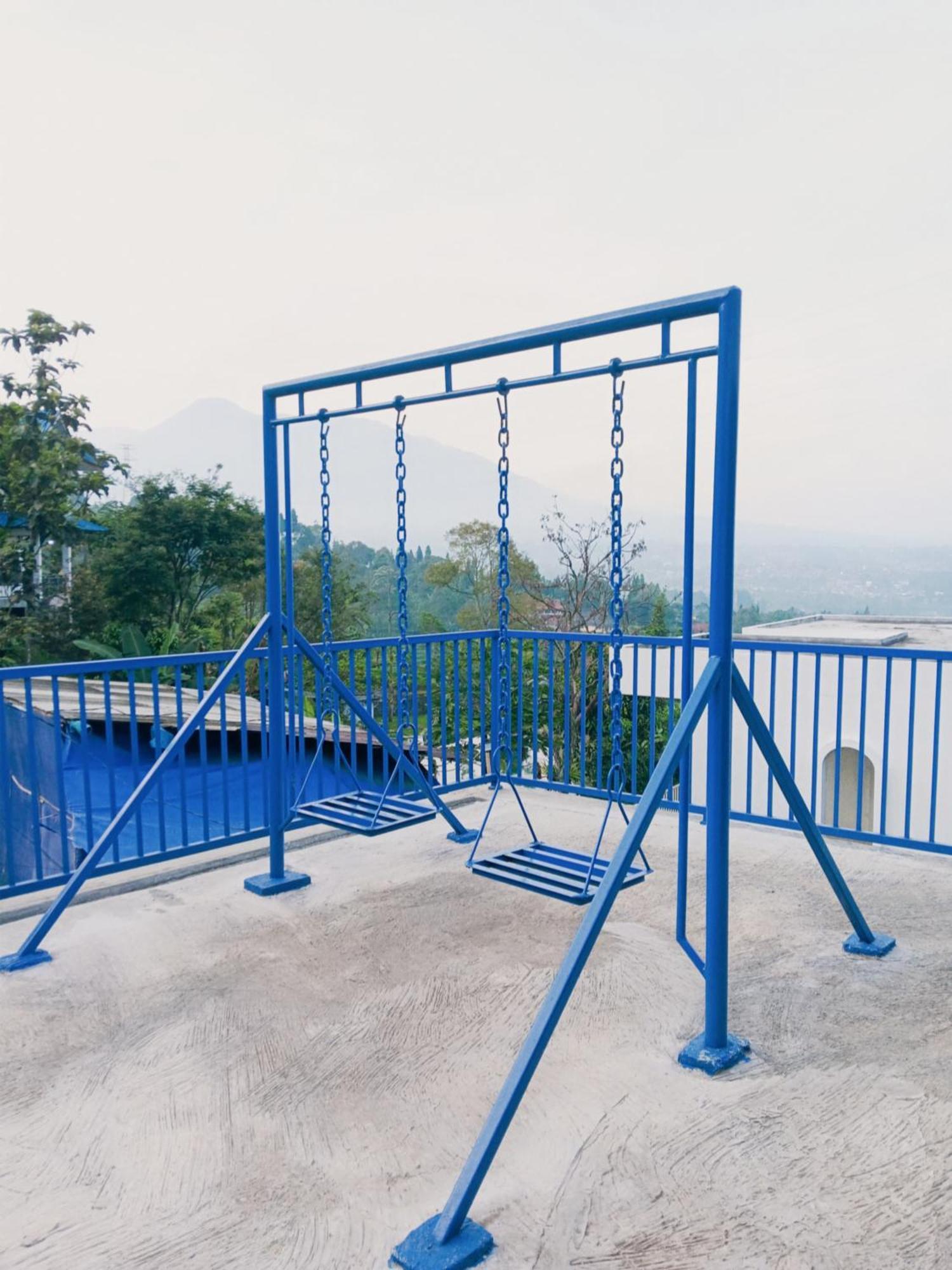 Villa Blue Door, Puncak Pondok Cipaseban 외부 사진
