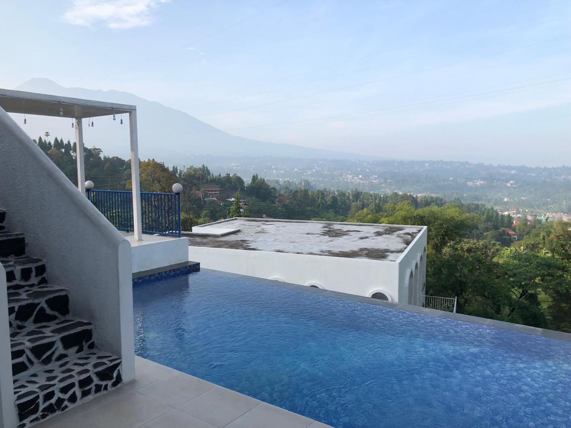 Villa Blue Door, Puncak Pondok Cipaseban 외부 사진